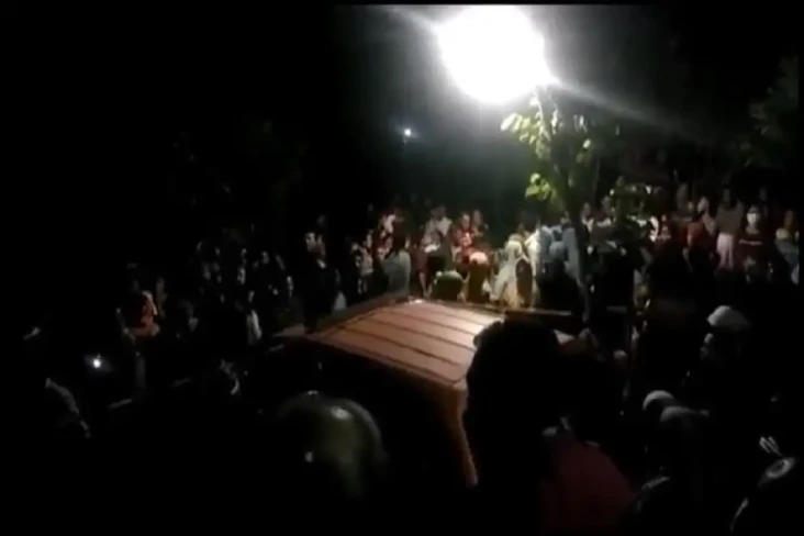 Prahara Pasutri, Ditolak...