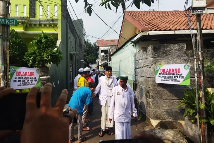 Habib Rizieq Bebas,...