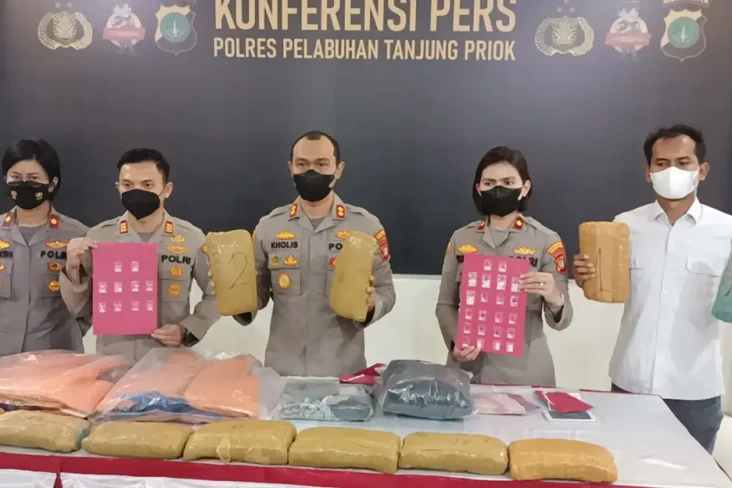 Polres Pelabuhan Tanjung...
