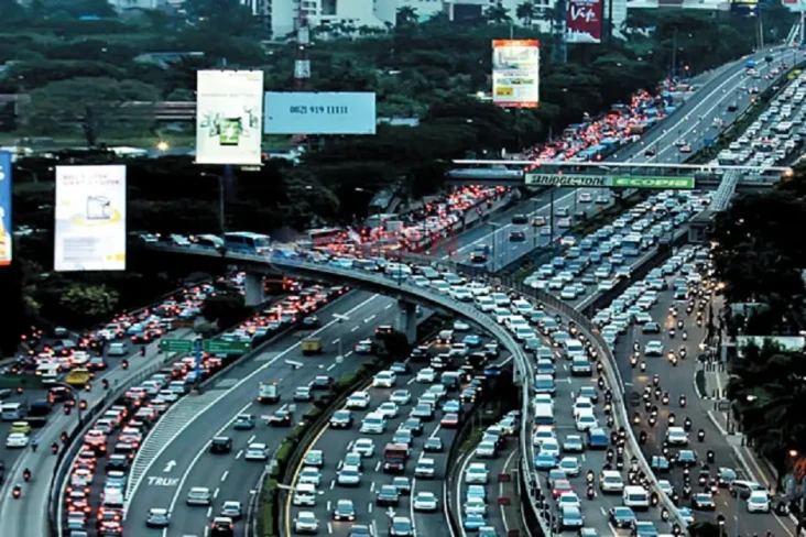 Pemprov DKI Kaji Pengaturan...