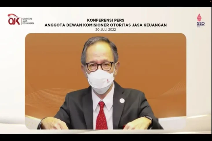 Resmi Jabat Ketua OJK,...
