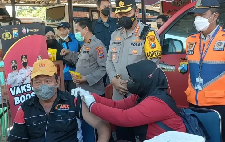 Pedagang dan Pemilik...
