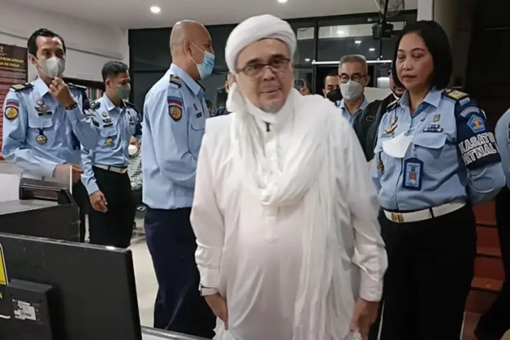 Bebas Bersyarat, Habib...