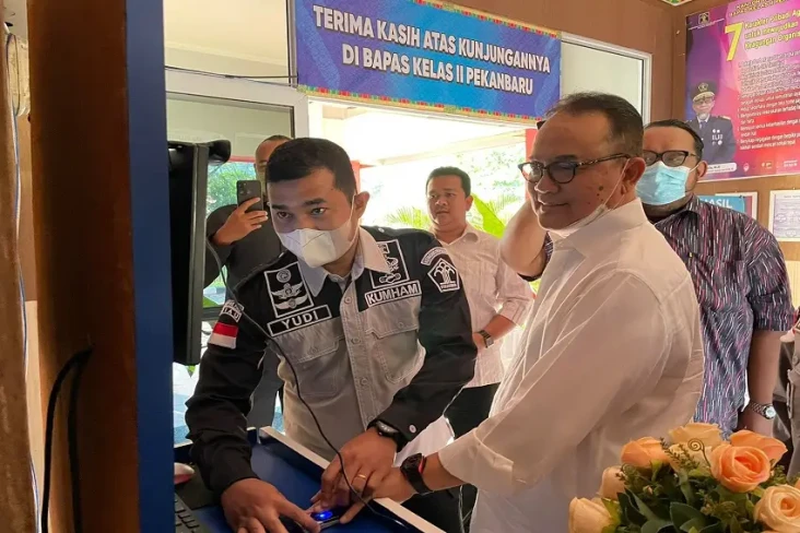 Divonis 10 Tahun Penjara,...