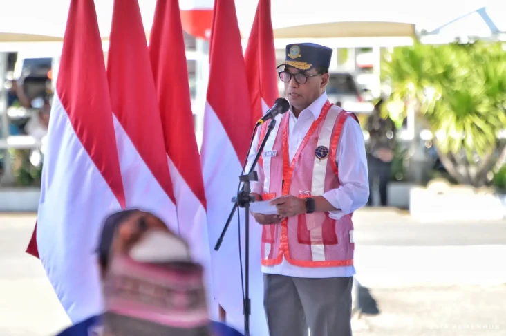 Bandara Komodo Diperluas,...