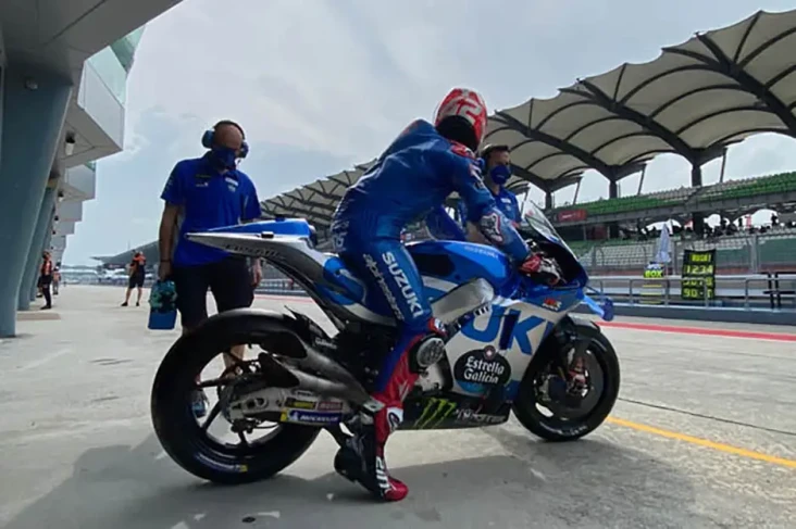 Bos Dorna Santai Suzuki...