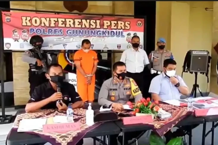 Guru ASN Tipu Korban...