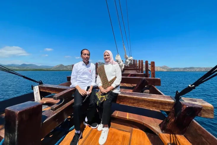 Hari Kedua di NTT, Jokowi...