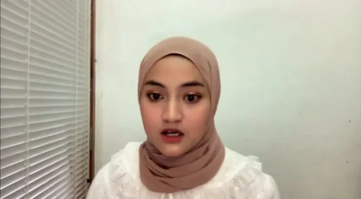 Lebih Kekinian, Elstasya...