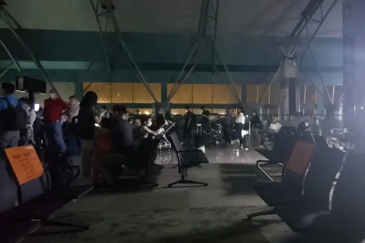Listrik di Terminal...
