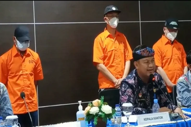 WNA Malaysia dan WNA...