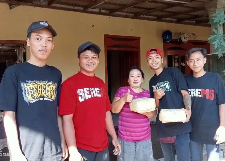 Kurangi Penggunaan Plastik,...
