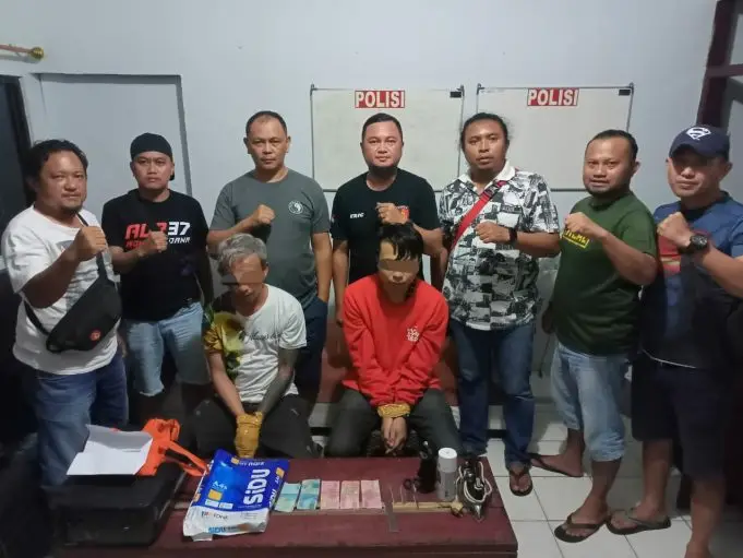 Produksi dan Edarkan...