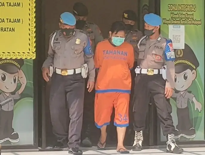 Sakit Hati Sering Dihina,...