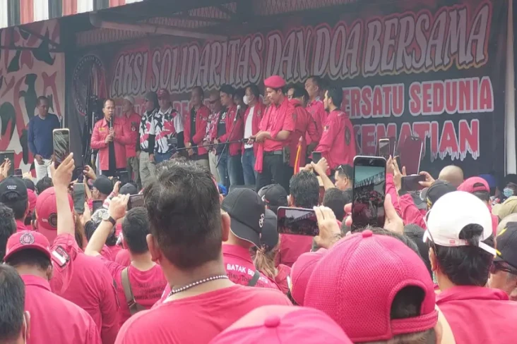 Pemuda Batak Bersatu...