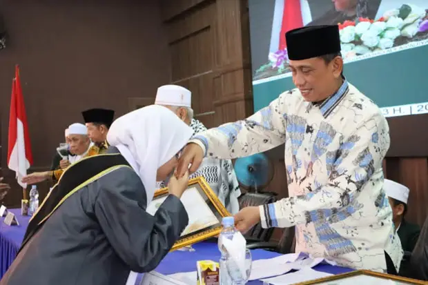 Konsisten Cetak Ulama...