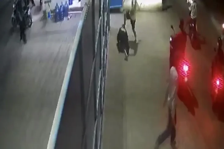 Polisi Buru Geng Motor...