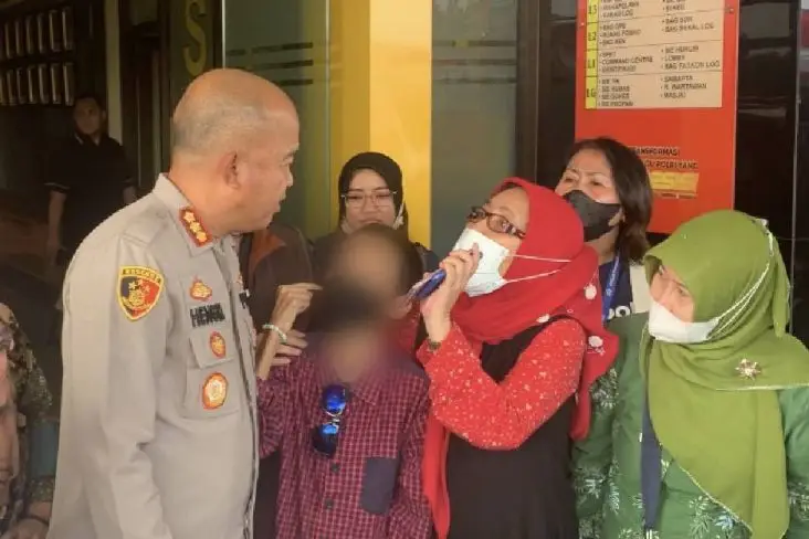 Bocah Dirantai Akan...