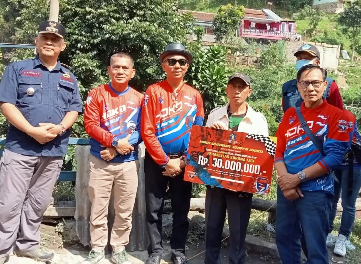 60 KK di Lereng Bukit...