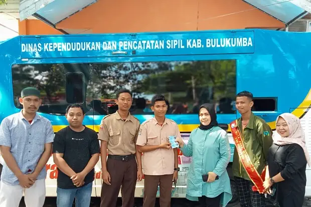 Peringati Hari Anak...
