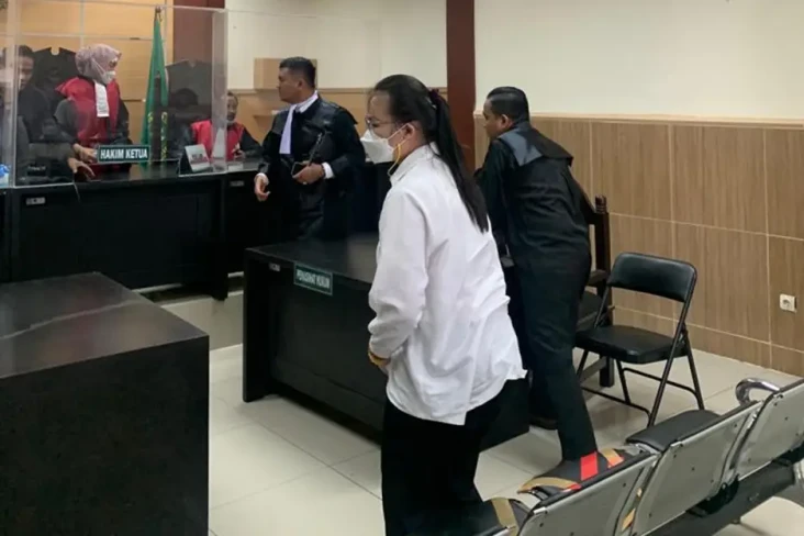 Divonis 8 Tahun Penjara,...