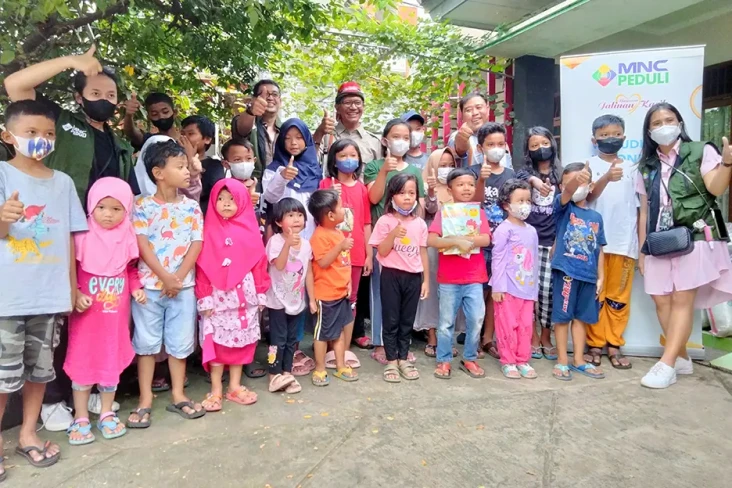 Peringati Hari Anak...