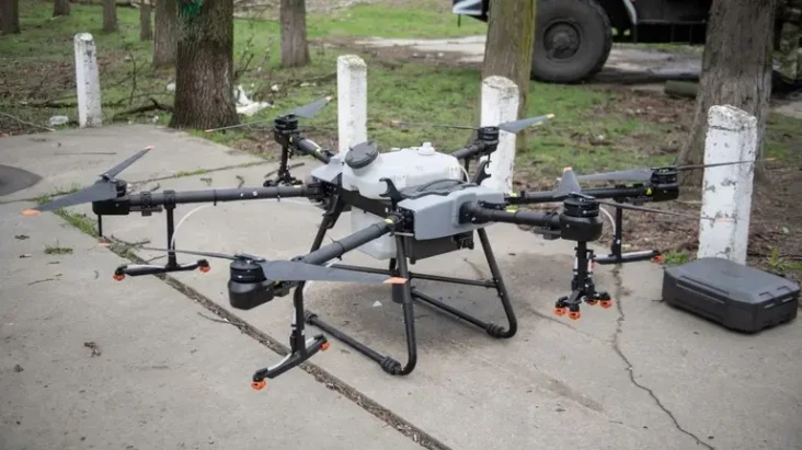 Drone Ukraina Jatuhkan...