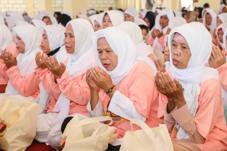 Ribuan Relawan Mak Ganjar...