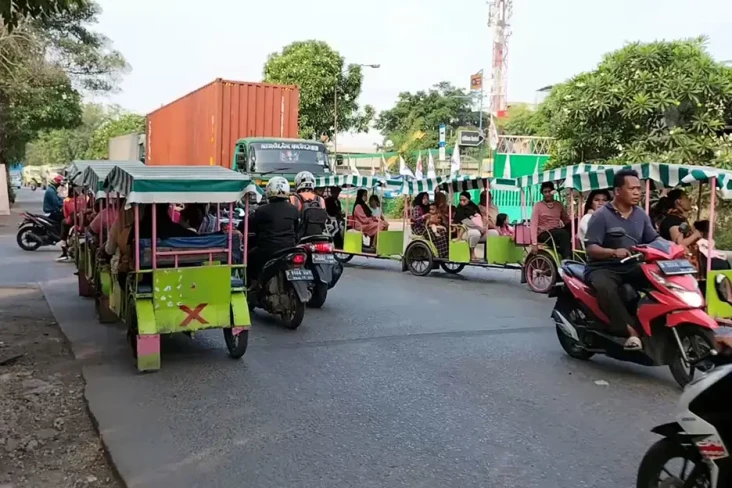 Mengintip Odong-odong...