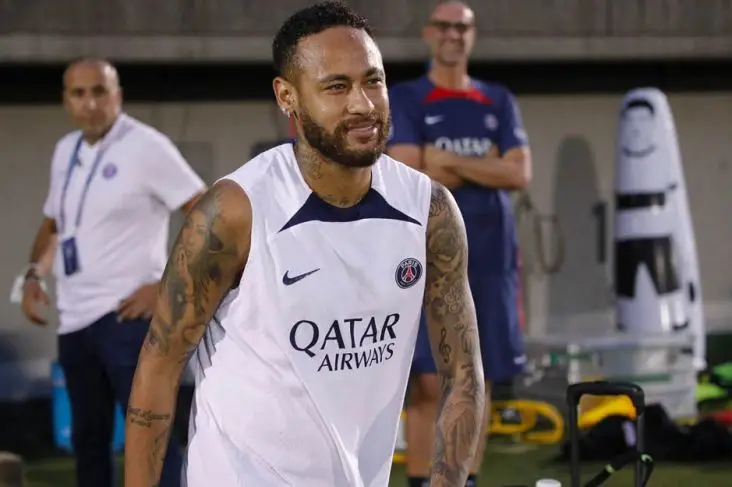 Waduh! Neymar Jr Tersandung...
