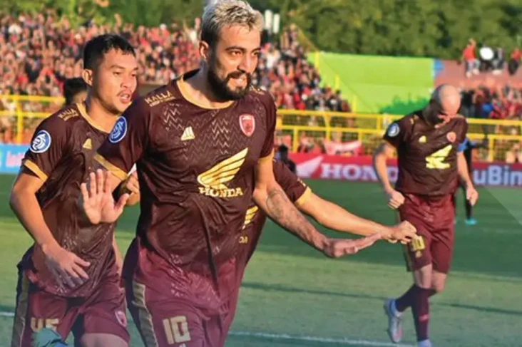 Hasil Liga 1 2022/2023...