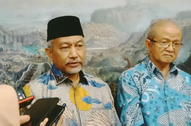 Presiden PKS Sambangi...
