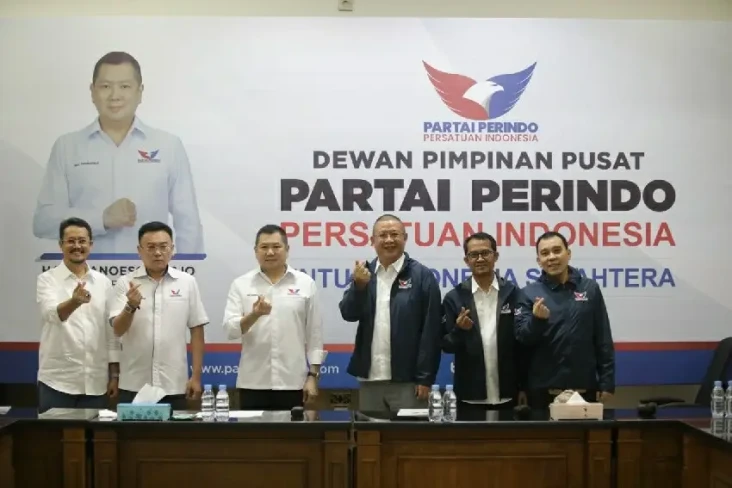 Gabung Perindo, Redi...
