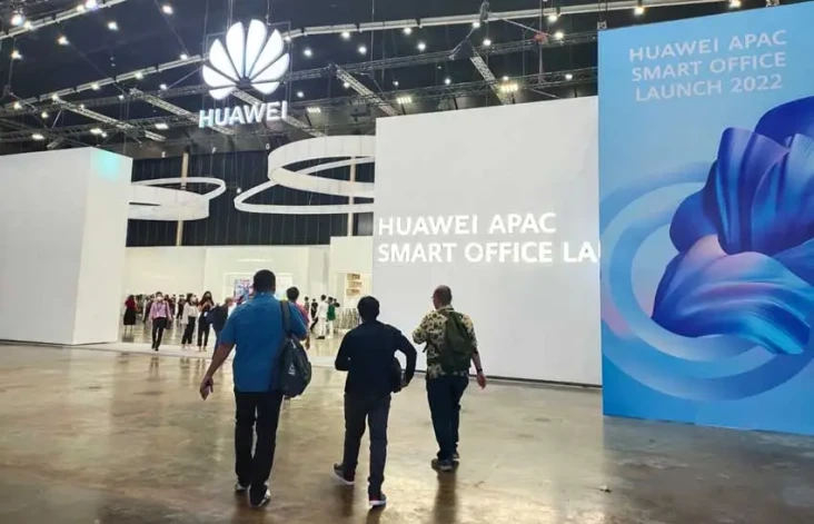 Huawei Luncurkan Produk...