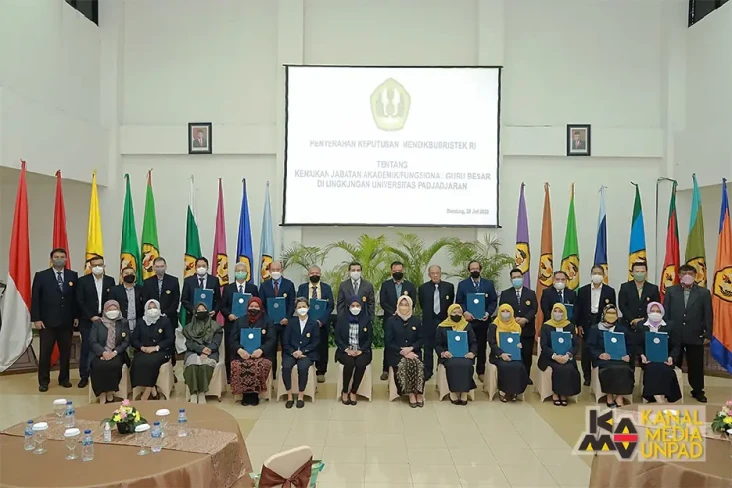 Bertambah 13 Guru Besar,...