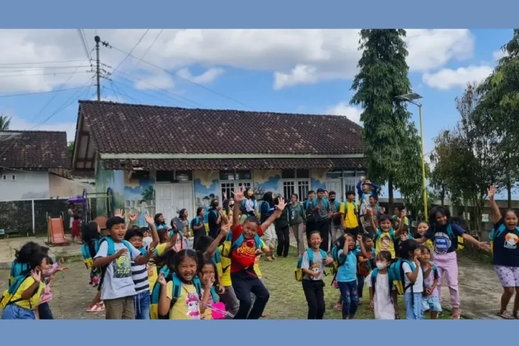 Menengok Sekolah Buddha...