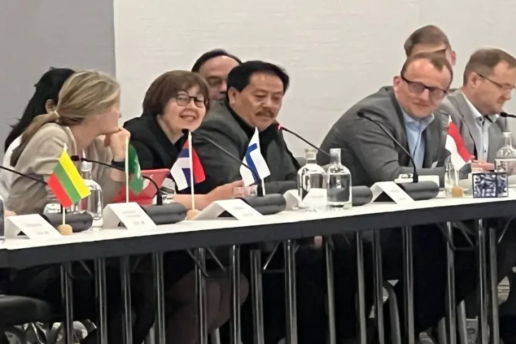 IFLA dan UNESCO Luncurkan...