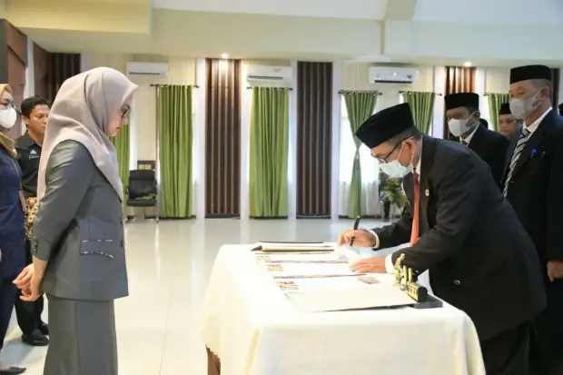 Ini 4 Pejabat Pimpinan...