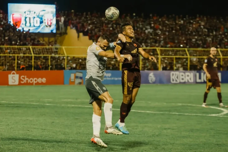 Permalukan Juara Bertahan...