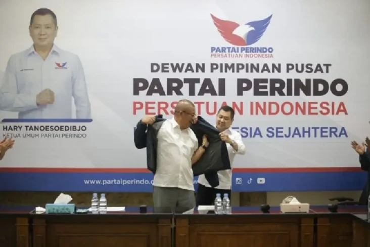 Ibunda Saksikan Redi...