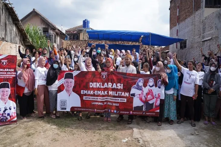 Penuhi Kebutuhan Warga...