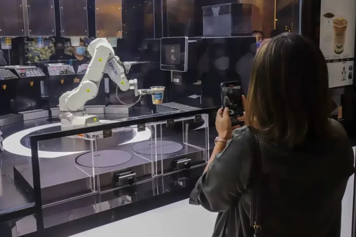 Jangan Kalah Oleh Robot,...