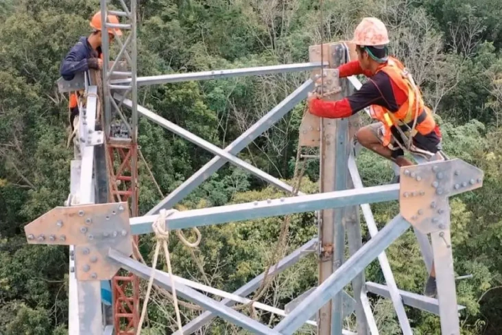 PLN Resmi Bangun Jaringan...