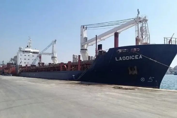 Lebanon Sita Kapal yang...