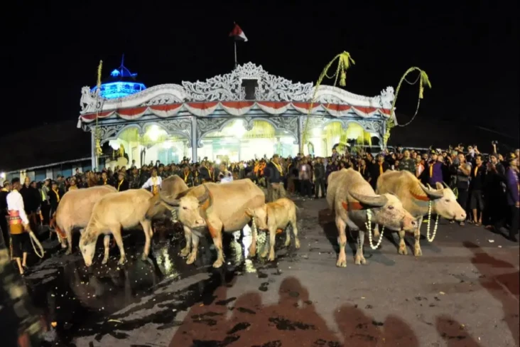 4 Tradisi 1 Muharram...