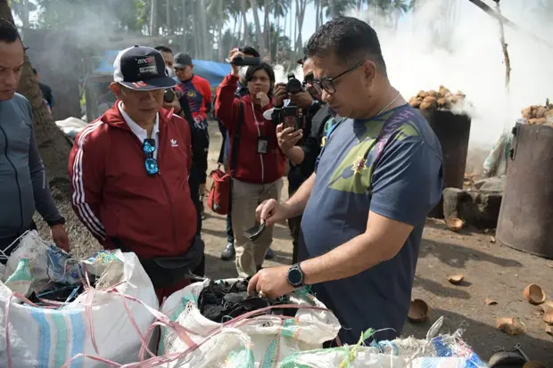Dorong Pembakaran Tempurung...