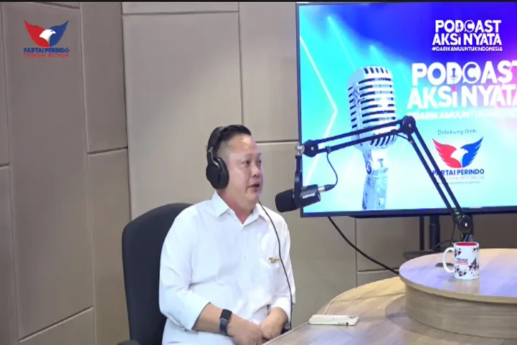 Perindo Dukung Vaksinasi...