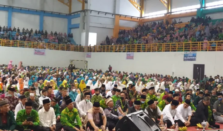 Ribuan Umat Islam Ikuti...