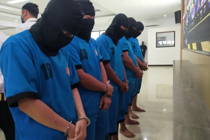 Polisi Tangkap 6 Mafia...