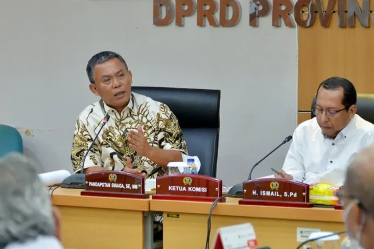 7 Bulan Transjakarta...